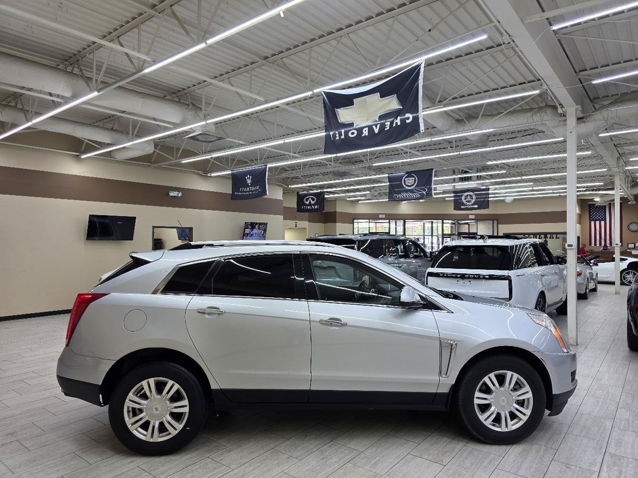 Used 2014 Cadillac SRX Luxury w/ Driver Awareness Package FWD image 5