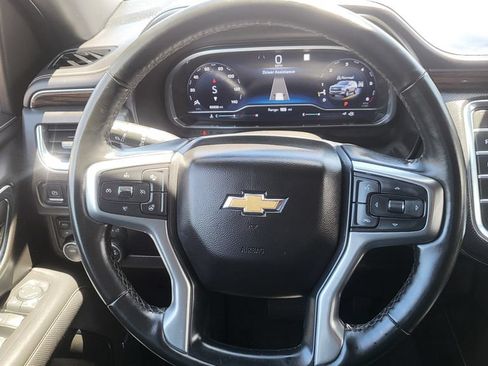 Used 2023 Chevrolet Suburban Premier AWD/4WD image 31