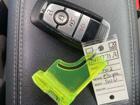 Used 2021 Ford Escape SE w/ Convenience Package image 33