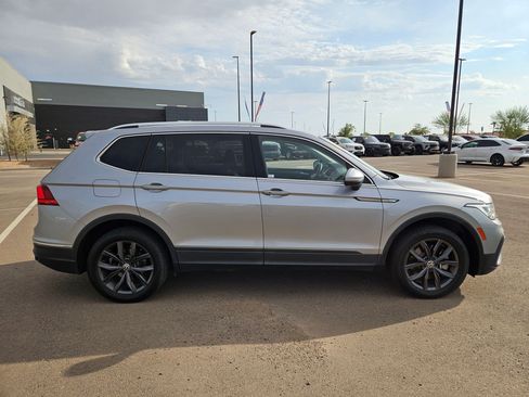 Used 2022 Volkswagen Tiguan SE AWD/4WD image 7