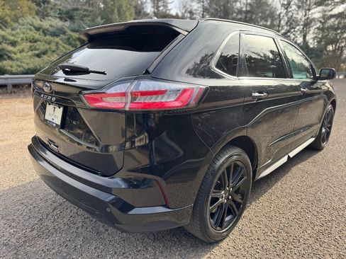 Used 2022 Ford Edge ST-Line image 5