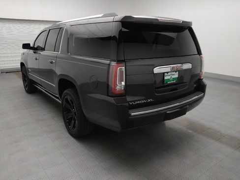Used 2018 GMC Yukon XL Denali w/ Open Road Package RWD image 5