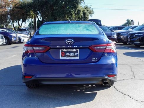 Used 2023 Toyota Camry XLE image 7
