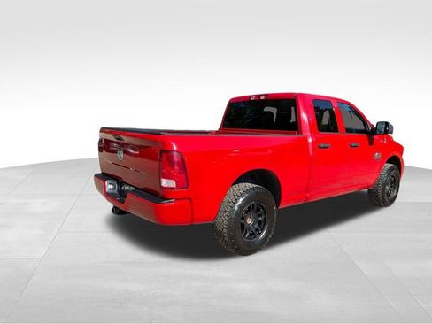 Used 2019 RAM 1500 Express AWD/4WD image 3