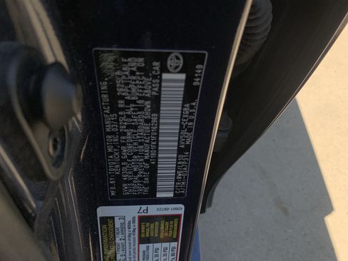 Used 2015 Toyota Camry XLE w/ Moonroof Package FWD image 35