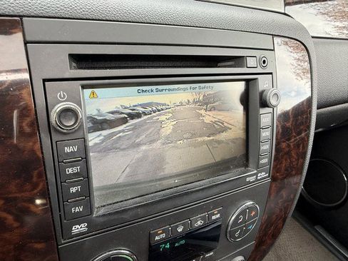 Used 2010 GMC Yukon Denali image 33