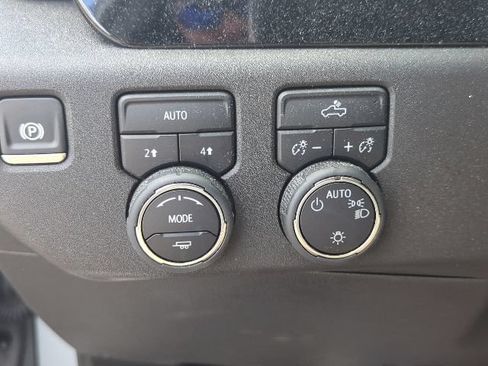 Used 2024 Chevrolet Silverado 1500 LT AWD/4WD image 11