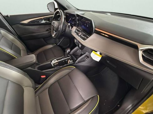 Used 2024 Chevrolet TrailBlazer ACTIV w/ Driver Confidence Package FWD image 28