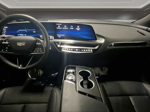 Certified 2025 Cadillac Lyriq Sport AWD/4WD image 7