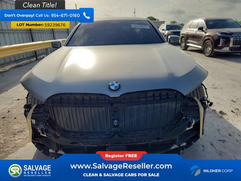 Used 2022 BMW 750i xDrive w/ Executive Package AWD/4WD image 7