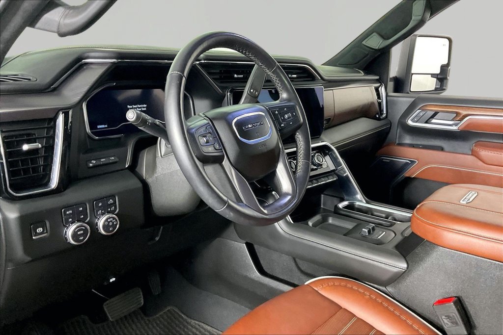 Certified 2025 GMC Sierra 2500 Denali Ultimate AWD/4WD image 16