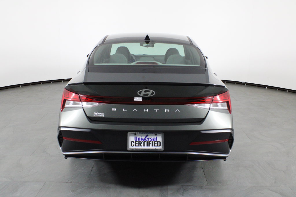 Certified 2026 Hyundai Elantra SEL Sport Premium FWD image 11