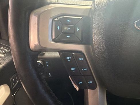 Used 2018 Ford F150 Lariat w/ Equipment Group 502A Luxury AWD/4WD image 20