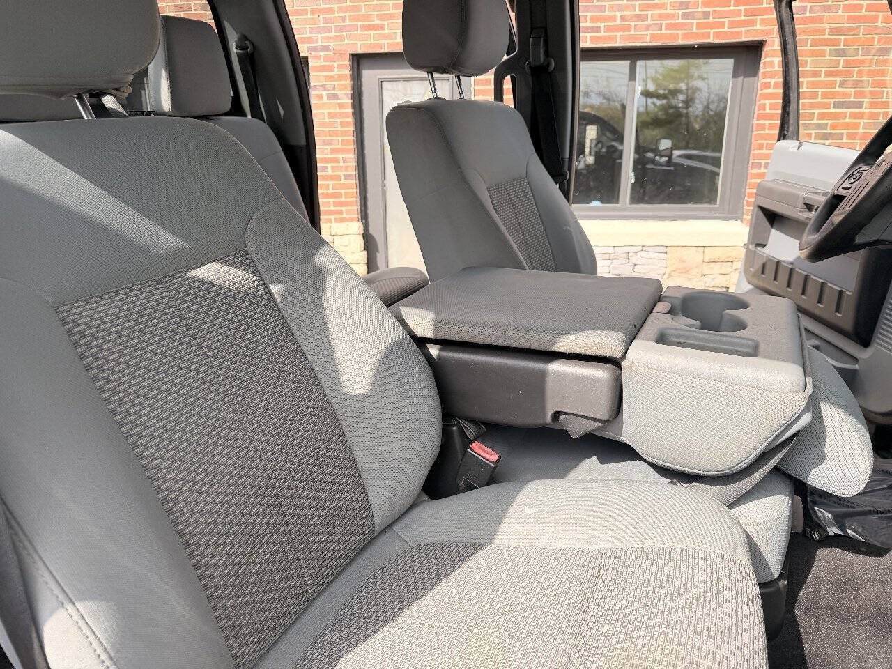 Used 2016 Ford F250 XLT w/ XLT Premium Package AWD/4WD image 17
