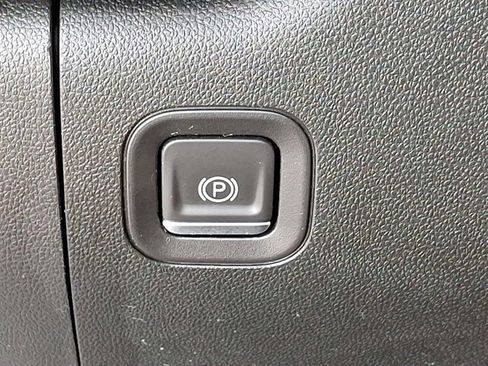 Used 2022 Chevrolet Silverado 3500 W/T image 29