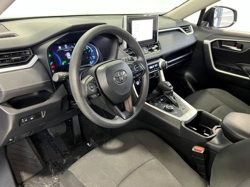 Used 2024 Toyota RAV4 XLE image 28