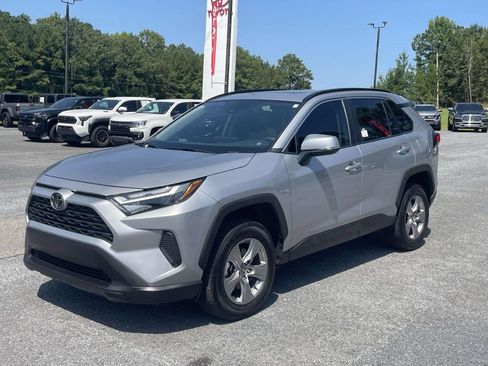 Used 2025 Toyota RAV4 XLE w/ Convenience Package FWD image 5