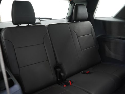 Used 2023 Chevrolet Traverse Premier w/ LPO, Floor Liner Package AWD/4WD image 15