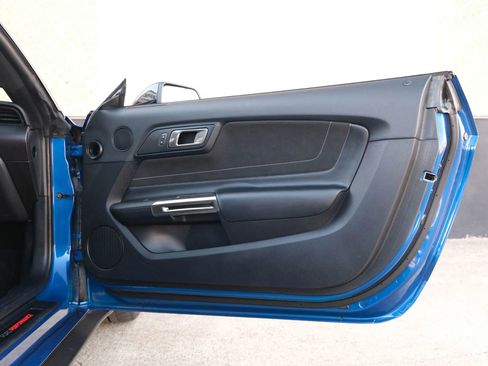 Used 2017 Ford Mustang Shelby GT350 w/ Electronics Package image 27