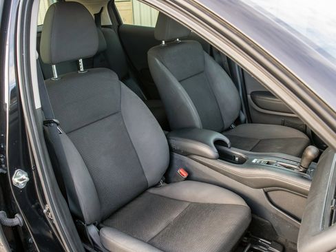 Used 2019 Honda HR-V LX image 35