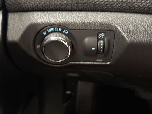 Used 2016 Chevrolet Cruze LT FWD image 17