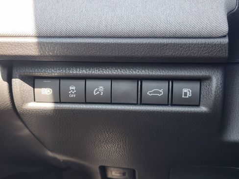 Used 2025 Toyota Camry LE w/ Convenience Package FWD image 25