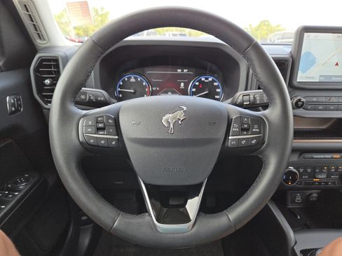 Used 2024 Ford Bronco Sport Outer Banks w/ Tech Package AWD/4WD image 32