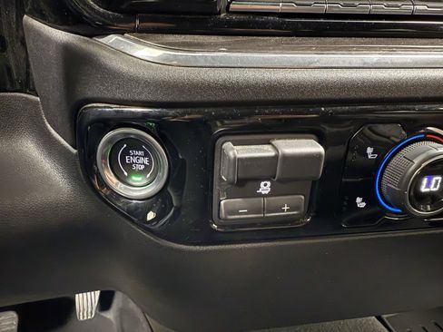 Used 2024 Chevrolet Silverado 2500 LTZ image 23