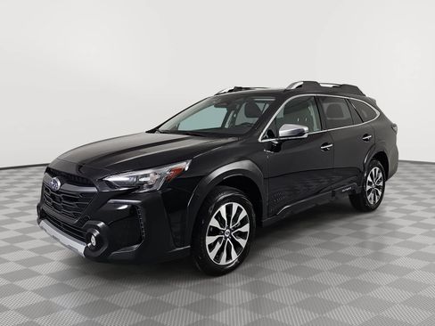 Used 2023 Subaru Outback Touring AWD/4WD image 4