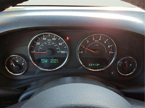 Used 2017 Jeep Wrangler Unlimited Rubicon w/ Dual Top Group image 27