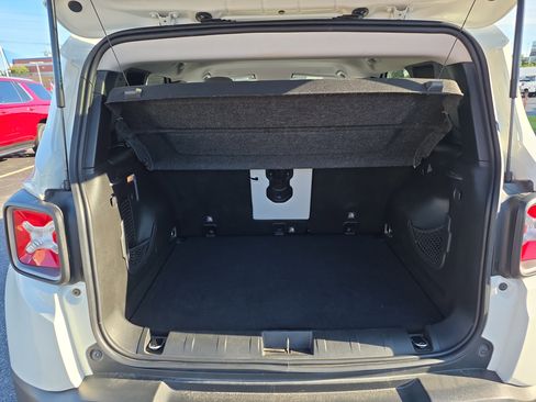 Used 2020 Jeep Renegade Limited w/ Safety and Security Group FWD image 11