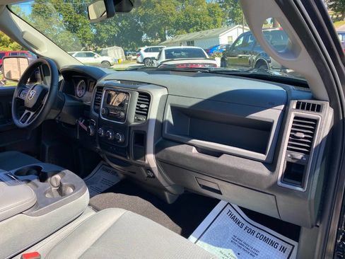 Used 2018 RAM 1500 Tradesman w/ Chrome Appearance Group image 29