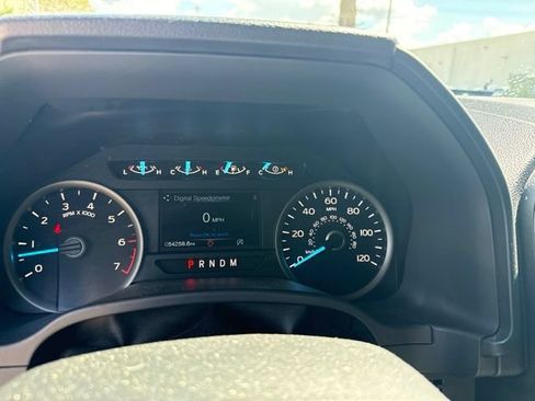 Used 2018 Ford F150 XLT w/ Equipment Group 302A Luxury AWD/4WD image 9