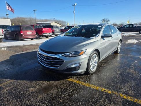 Used 2024 Chevrolet Malibu LT image 4