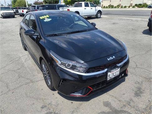 Used 2024 Kia Forte GT-Line FWD image 2