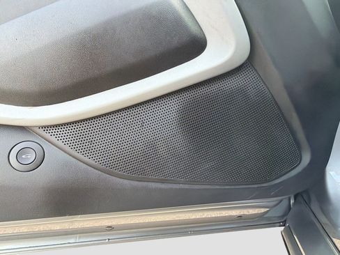 Used 2020 Chevrolet Camaro LT image 23