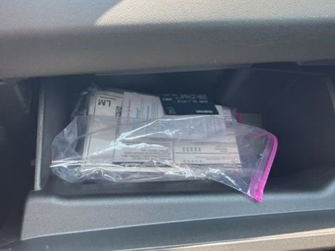 Used 2022 Chevrolet Equinox LT w/ Driver Convenience Package image 22