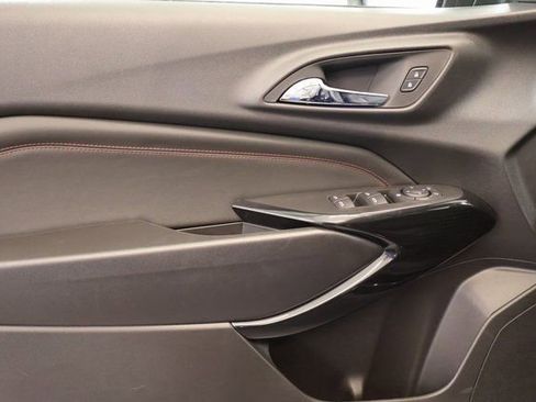New 2026 Chevrolet Trax RS w/ Sunroof Package image 10