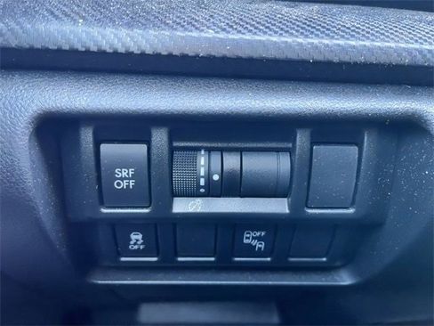 Used 2019 Subaru Crosstrek 2.0i Premium w/ Eyesight System image 22