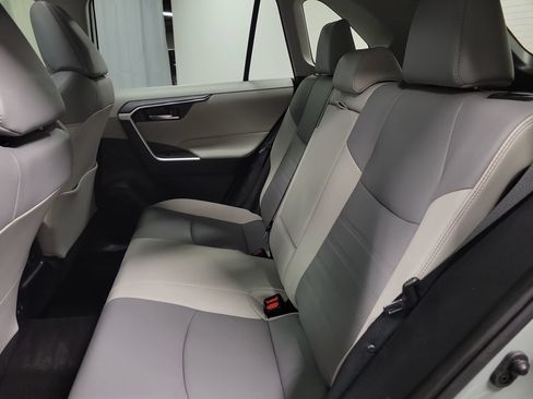 Used 2021 Toyota RAV4 XLE Premium AWD/4WD image 30