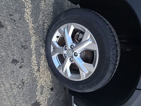 Used 2025 Honda HR-V LX image 8