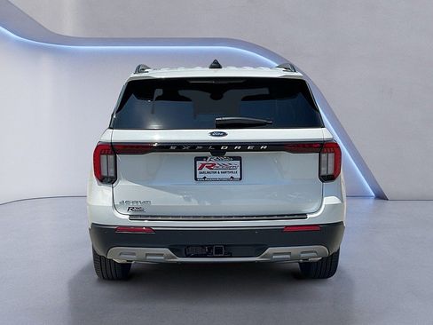 New 2026 Ford Explorer Active w/ Active Comfort Package RWD image 17