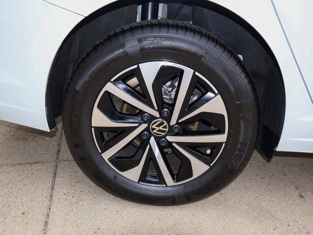 Certified 2026 Volkswagen Jetta S FWD image 9