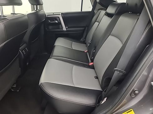 Used 2020 Toyota 4Runner SR5 Premium AWD/4WD image 19