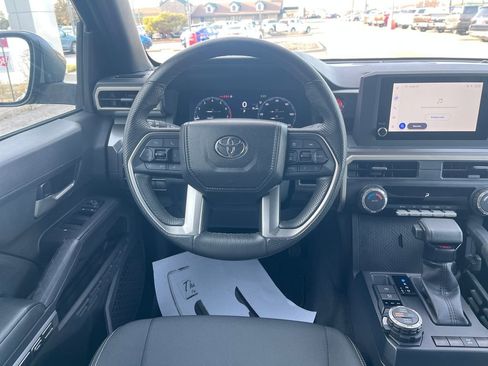 Used 2024 Toyota Tacoma TRD Off-Road image 14