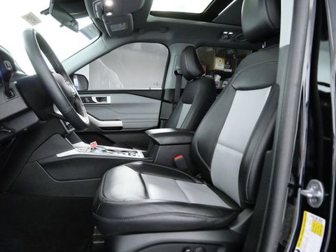 Certified 2023 Ford Explorer XLT w/ Equipment Group 202A AWD/4WD image 16