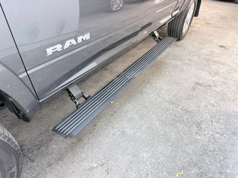 Used 2019 RAM 2500 Laramie AWD/4WD image 10
