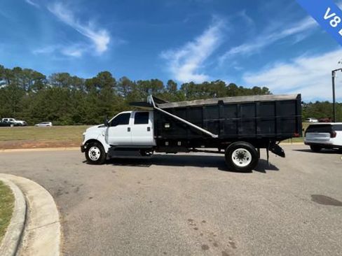 Used 2022 Ford F650 2WD Crew Cab Super Duty image 6