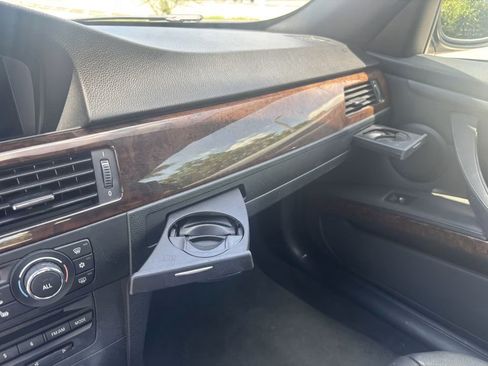 Used 2010 BMW 328i Convertible w/ Premium Pkg RWD image 20
