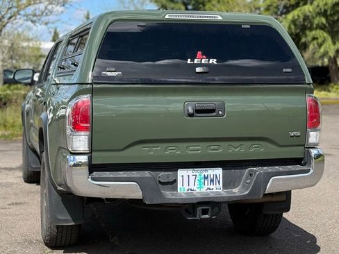 Used 2021 Toyota Tacoma TRD Off-Road image 3